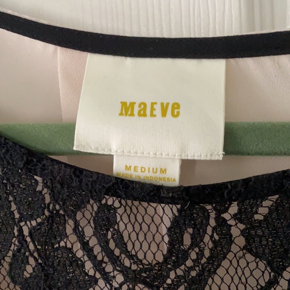 Maeve Lace Top - Picture 3 of 6